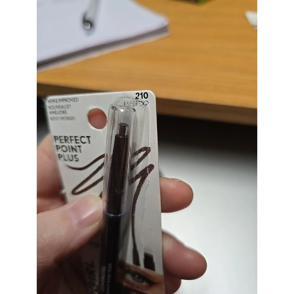 COVERGIRL Point Plus Self-sharpening Eye Pencil Espresso 210 - Brown Pkg Damage